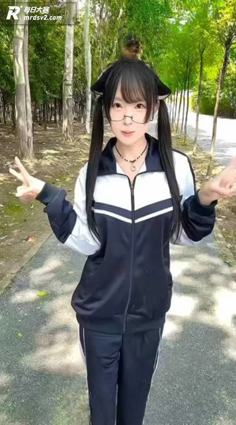 推特萝莉福利姬 猪咪相关图片1 推特萝莉福利姬 猪咪相关图片1