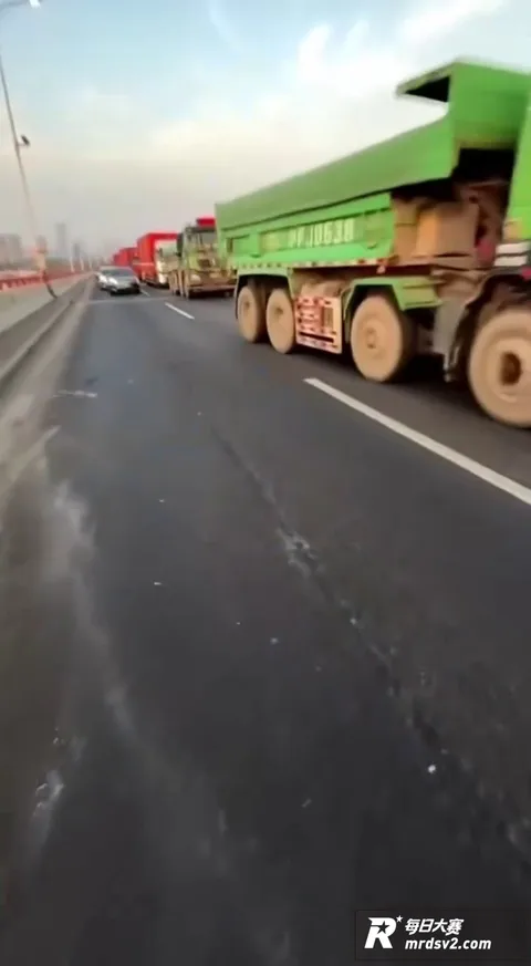 突发!上海徐浦大桥今相关图片6 突发!上海徐浦大桥今相关图片6