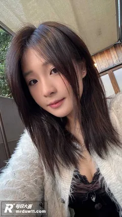湖南科技大学高颜值学妹 与男友露脸啪啪视频泄密 生活与私下极度反差 对镜后入骚气十足